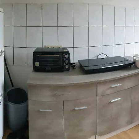 Nina 4 - Monteurwohnung Weißenfels